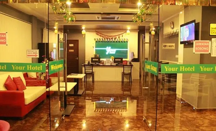 YOUR HOTEL - Lobi