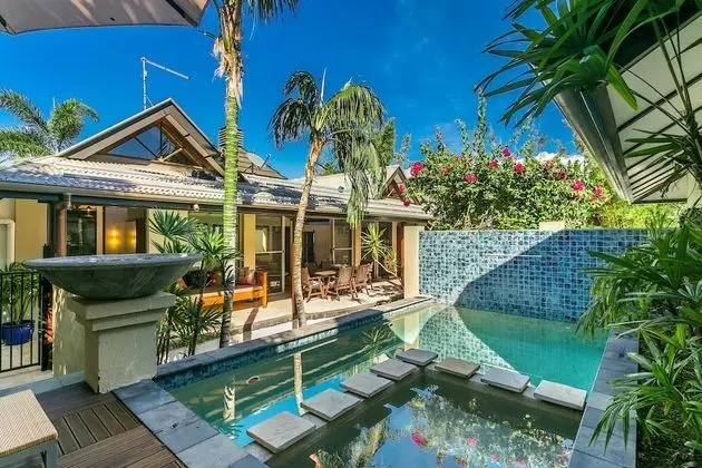 Your Luxury Escape - Amala Villa - Havuz