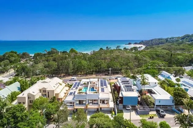 Your Luxury Escape - Driftwood Three