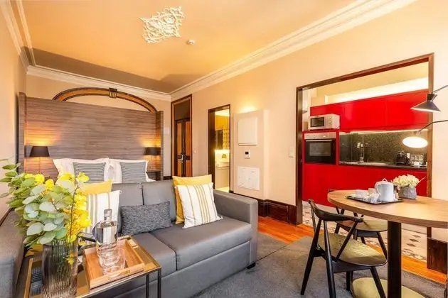 Your Opo Bolh o 4B in Oporto