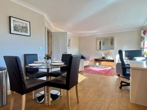 Your Space Apartments Market Rise - Yerinde Yemek