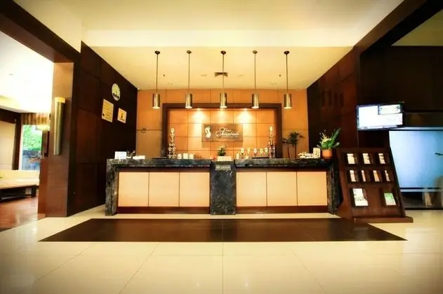 youre.at - Grand Setiabudi Apartment - Lobi