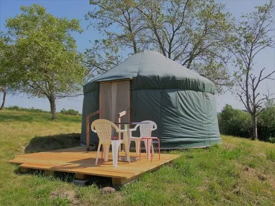 Yourtissimo - La Maison Rouge