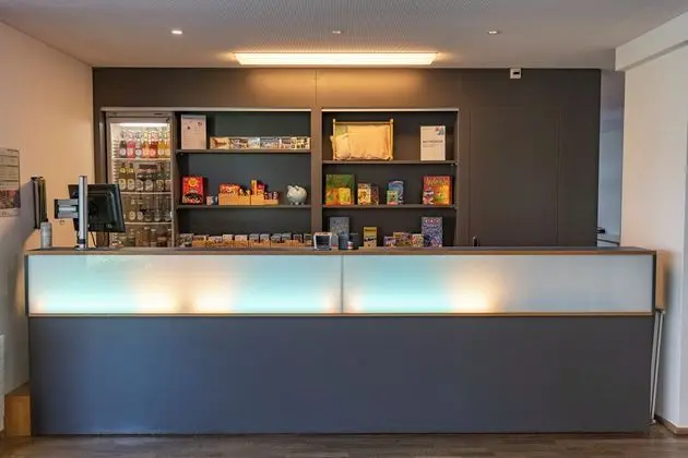Youth Hostel Pontresina - Lobi