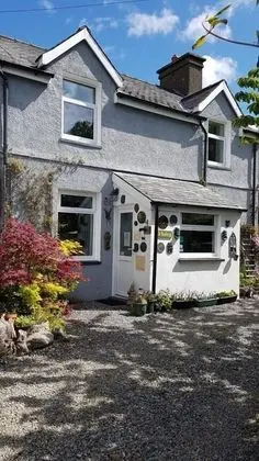 Yr  Hen Farcdy Bed & Breakfast