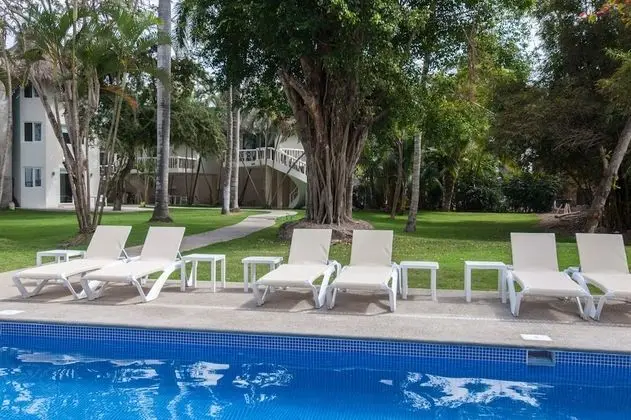 Hotel Ysuri San Pancho - Havuz
