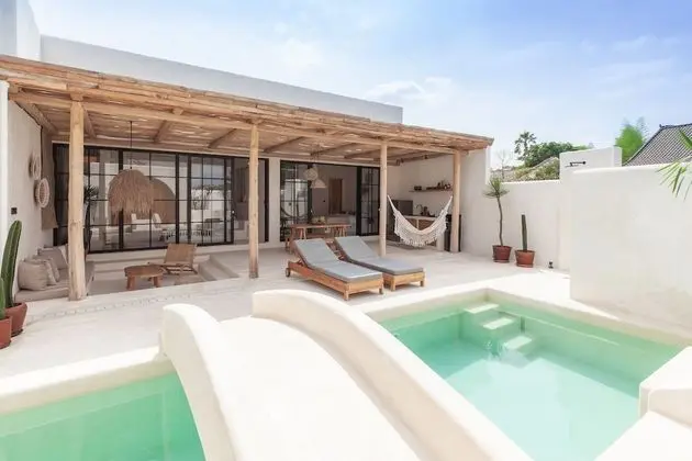 Yucca Villas - 1