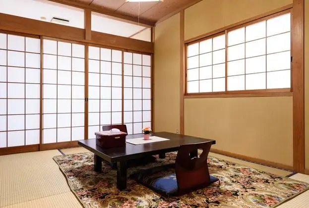 YUFUIN ONSEN RYOKAN JINNOUCHI