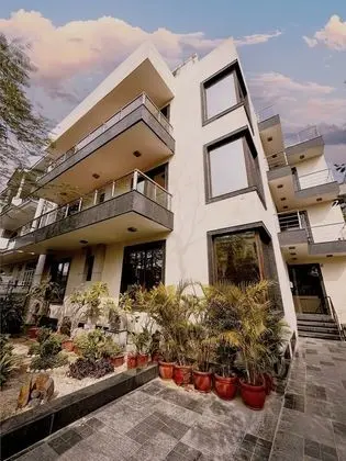 Yuhi Suites
