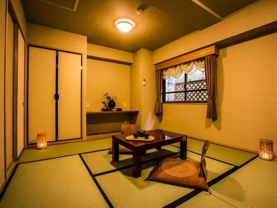 Yukai Resort Geroonsen Gero Saichoraku Honkan - Oda