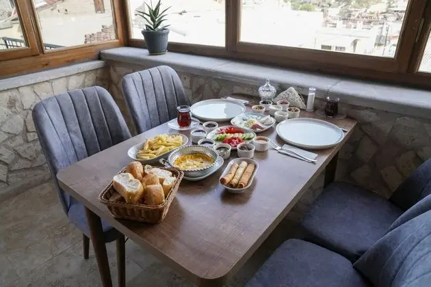 By Yüksel Cave House - Yeme / İçme