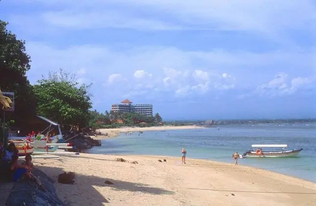 Yuliana Homestay - Plaj