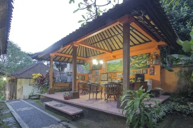 Yuliati House - Lobi