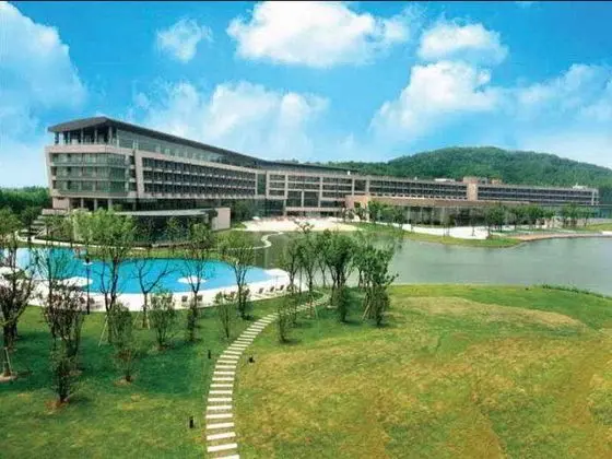 The Yuluxe Sheshan, Shanghai, A Tribute Portfolio