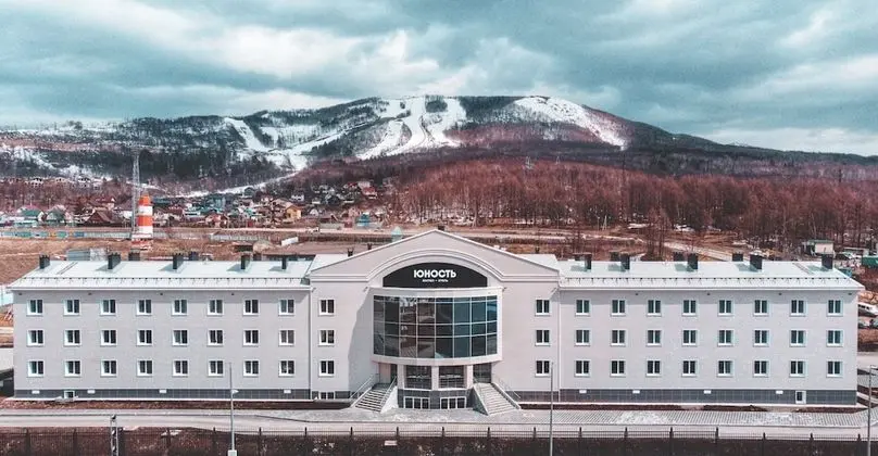 Yunost
