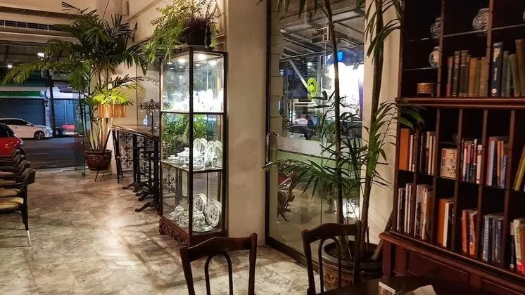 Yuu Hotel Ubon Ratchathani - Lobi