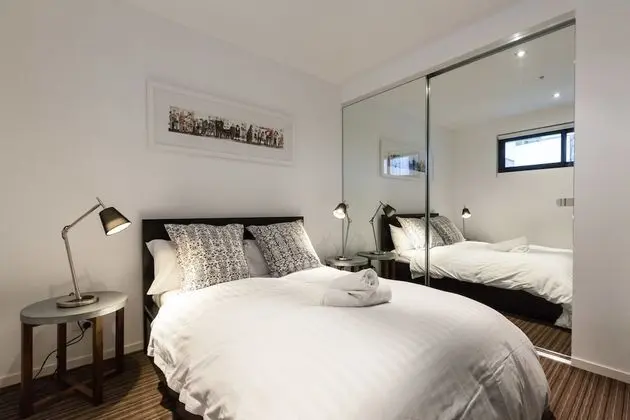 ZACH, 1BDR St.Kilda Apartment - Oda