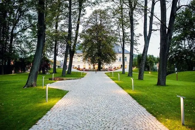 Zámeček Petrovice - Dış Mekan