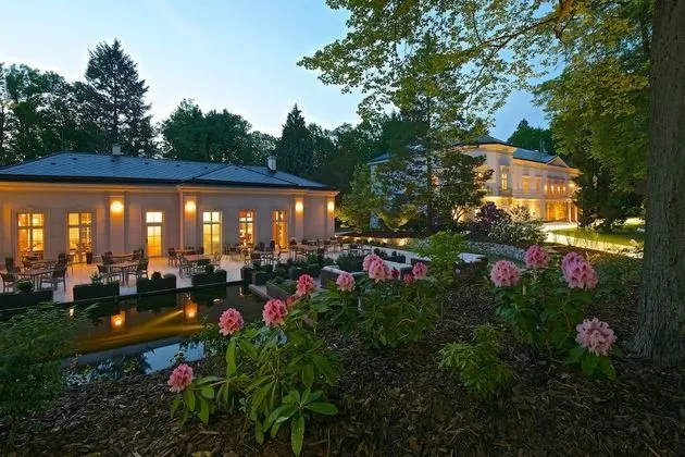 Zámek Ratměřice Hotel & Resort