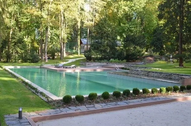 Zámek Ratměřice Hotel & Resort - Dış Mekan