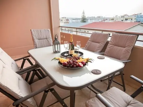 Zampelia Apartments