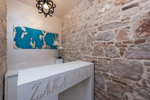 Zara Palace - Design Rooms - Lobi