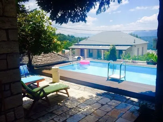 Zarkada Archontiko Hotel - Havuz