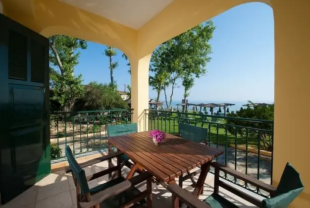 Zarkadis Beach Apartments - Oda