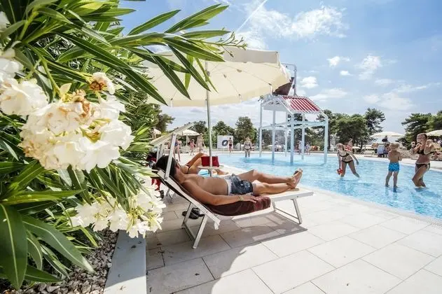 Zaton Holiday Resort Apartments - Havuz