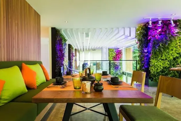 Zazz Urban Bangkok - Yerinde Yemek
