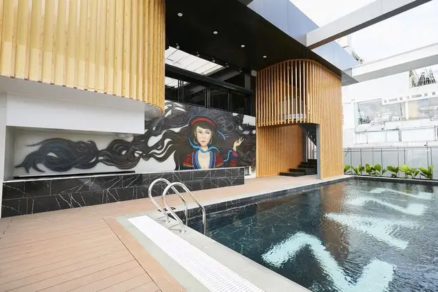 Zazz Urban Ho Chi Minh Hotel - Havuz