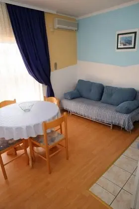 Zdenka - Cosy Apartments for 2-3 Person - A1B - Oda Düzeni