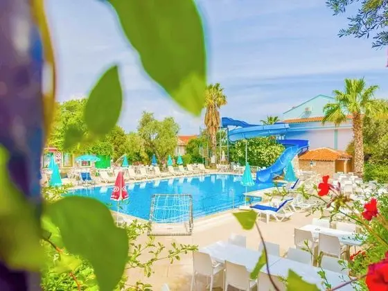 Zehra Tatil Köyü - Alkolsüz Herşey Dahil - Dış Mekan