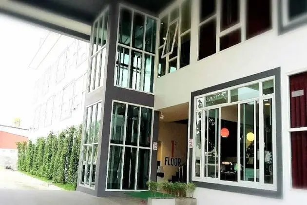 The Zell Budget Hotel Buriam - Dış Mekan