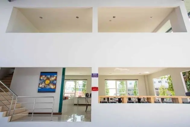 The Zell Budget Hotel Buriam - Lobi