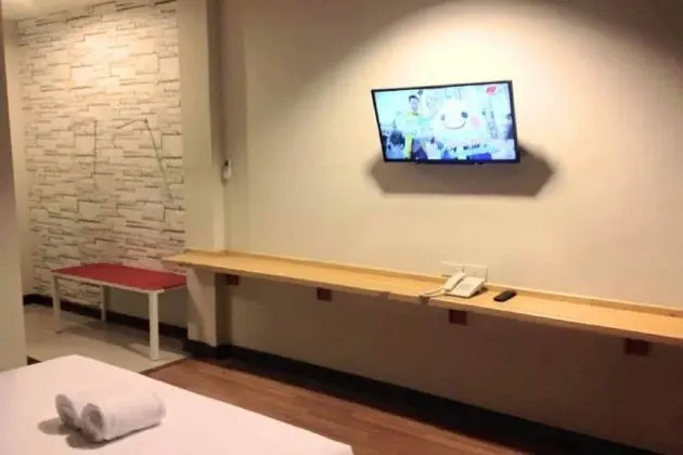 The Zell Budget Hotel Buriam - Oda