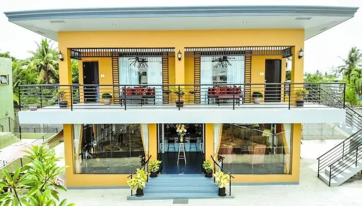 Zeller Court Apartelle - Dış Mekan
