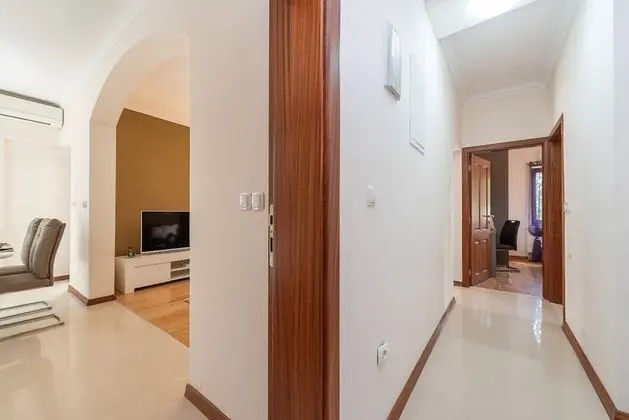 Zen Luxury Apartments - Lobi