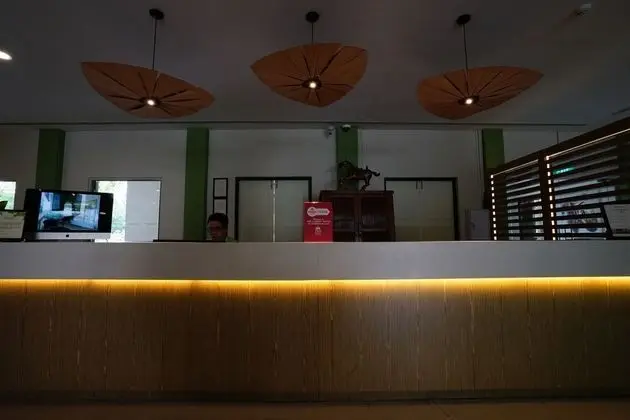 ZEN Rooms Changi Village - Lobi