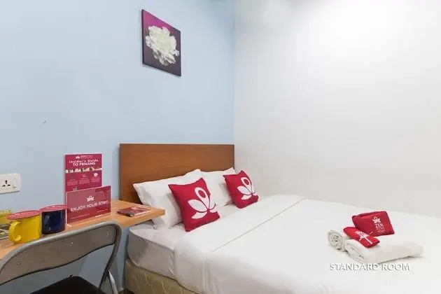 ZEN Rooms Colour Hotel - Oda