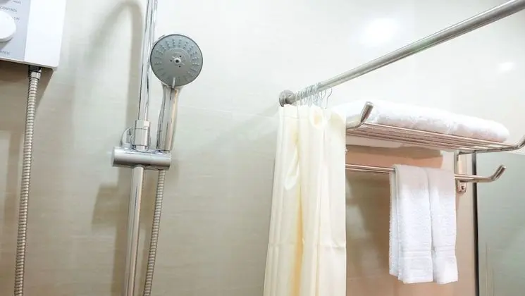 ZEN Rooms Makati Riverside - Banyo Tipleri