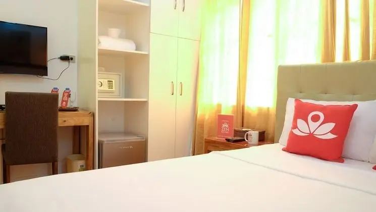 ZEN Rooms Makati Riverside - Oda