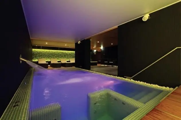 Hotel ZENA beauty & shopping center - Havuz