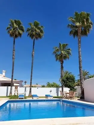 ZENIA HOSTEL - Havuz