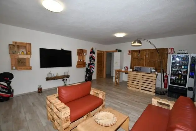 ZENIA HOSTEL - Lobi