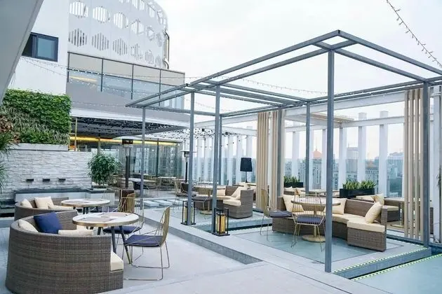 Zenith International Hotel - Dış Mekan