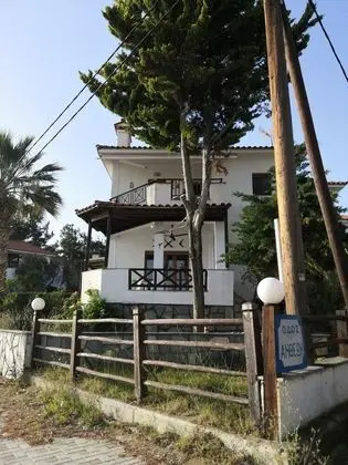 Zennova 22 Nikiti Sea Side House - Dış Mekan