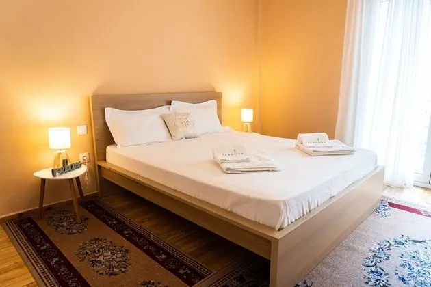 Zennova 5 Antigonidon Sq