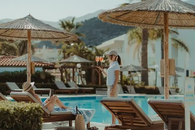 Zephyros Beach Boutique Hotel - Havuz