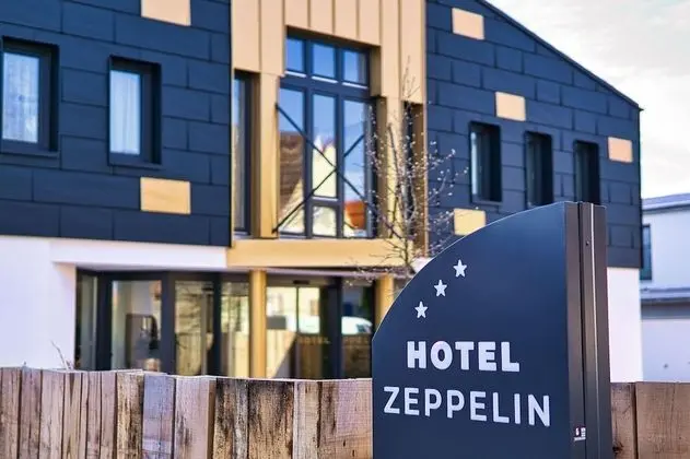 Hotel Zeppelin - 1